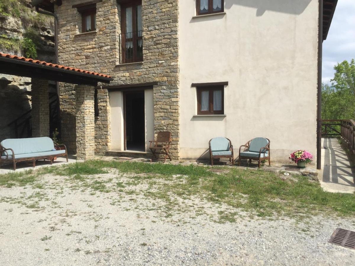 Residenza Cima Le Vigne Panzió Millesimo Kültér fotó